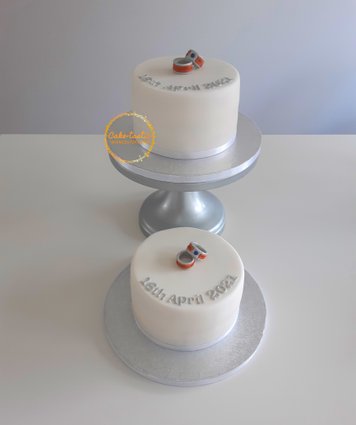 One of a kind Wedding Cakes | Worcestershire Weddings | Cotswold Weddings | Fondant Wedding Cake | Edible Wedding Cake Rings | Small Wedding | Older Couple Wedding | Simple Design Wedding Cake | Allergen Free Wedding Cakes | Dairy Free Wedding Cake | Gluten Free Wedding Cake | Vegan Wedding Cake