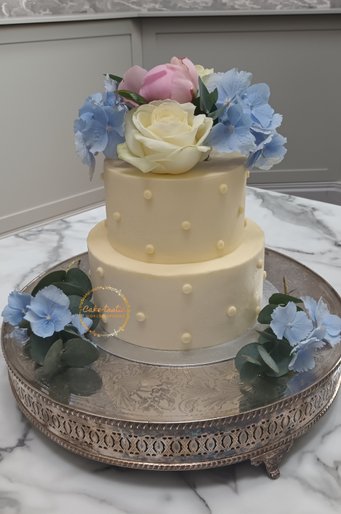 Buttercream Wedding Cake | Buttercream and Flowers Wedding Cake